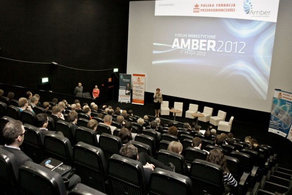 2107_pfp_forum_amber_siec_aniolow_biznesu.jpg