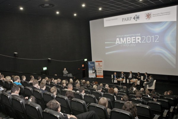 2109_pfp_forum_amber_siec_aniolow_biznesu.jpg